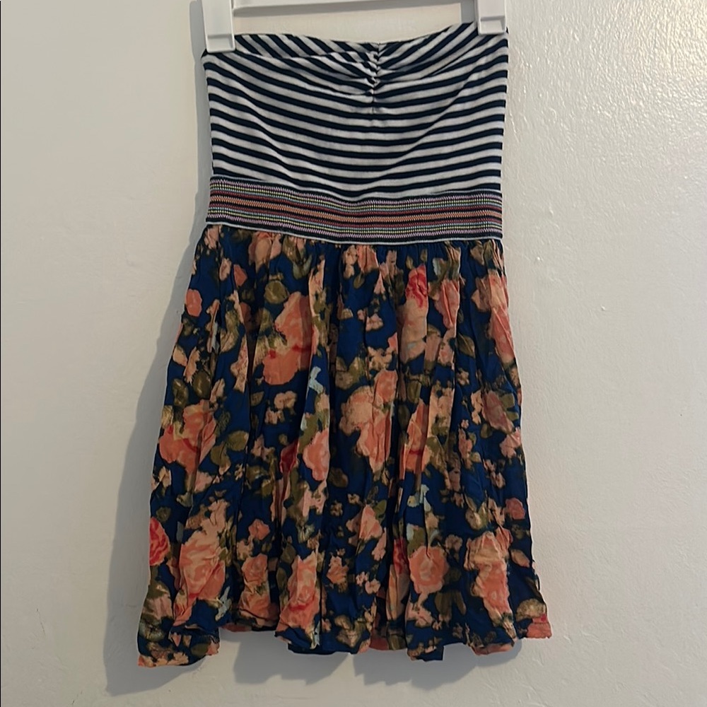 Floral and Striped Women's strapless dress